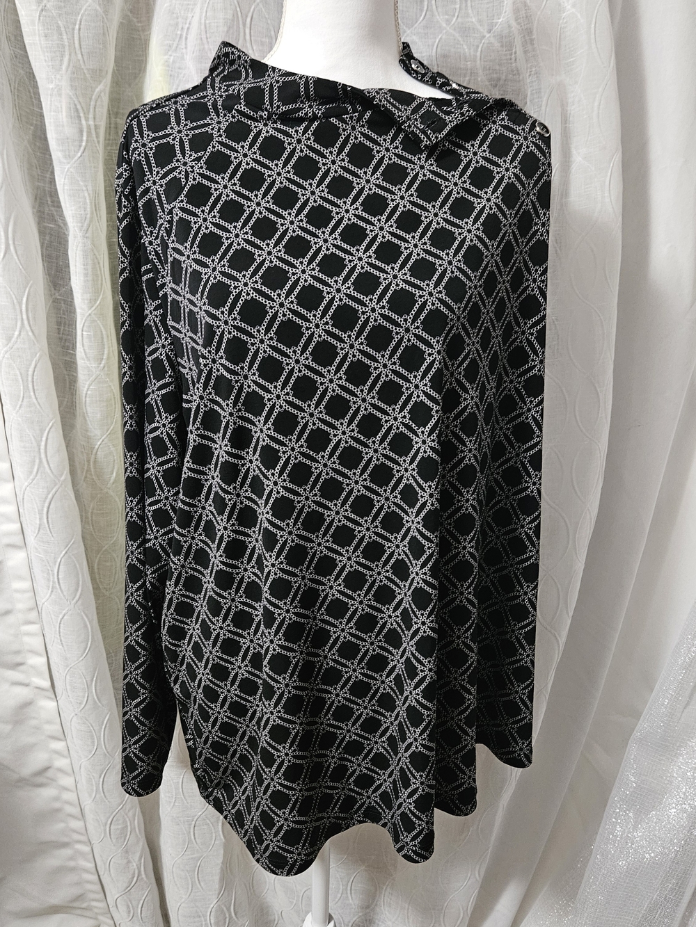 Susan Graver Liquid Knit Black/White Geometric Print Women's Top 3X